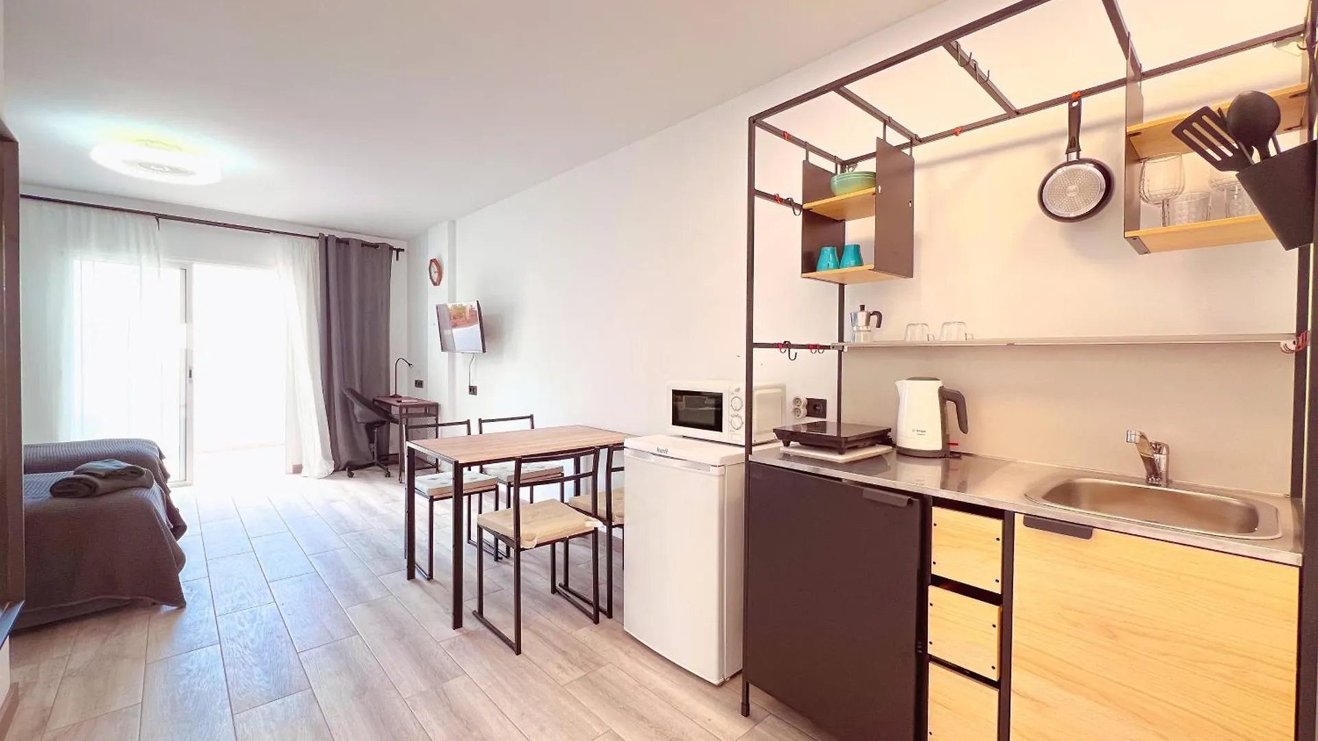 Modern And Funcional Studio Loft In Parque Cattleya, La112 Arona  0*, Arona (Tenerife)