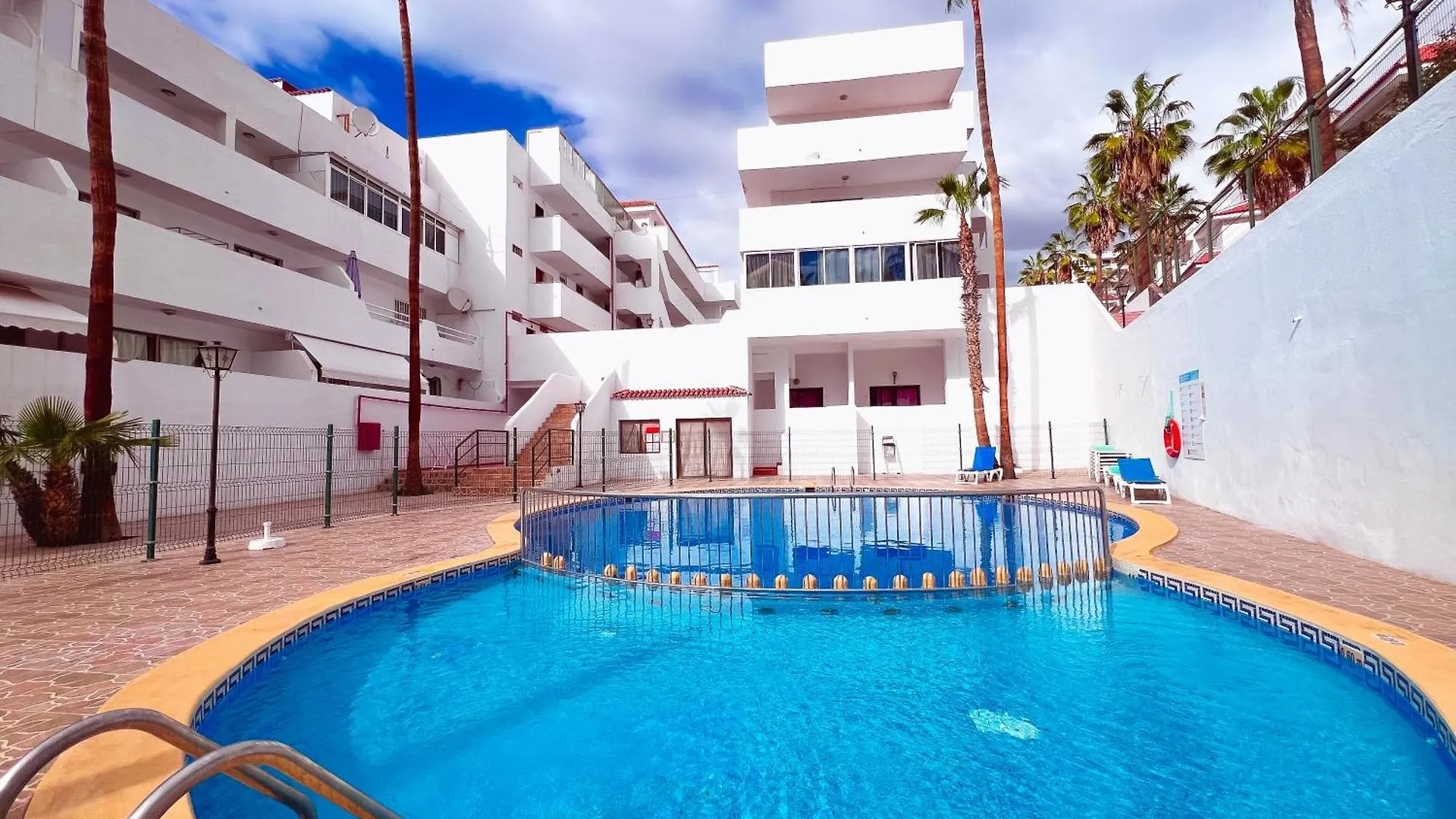 Apartment Modern And Funcional Studio Loft In Parque Cattleya, La112 Arona