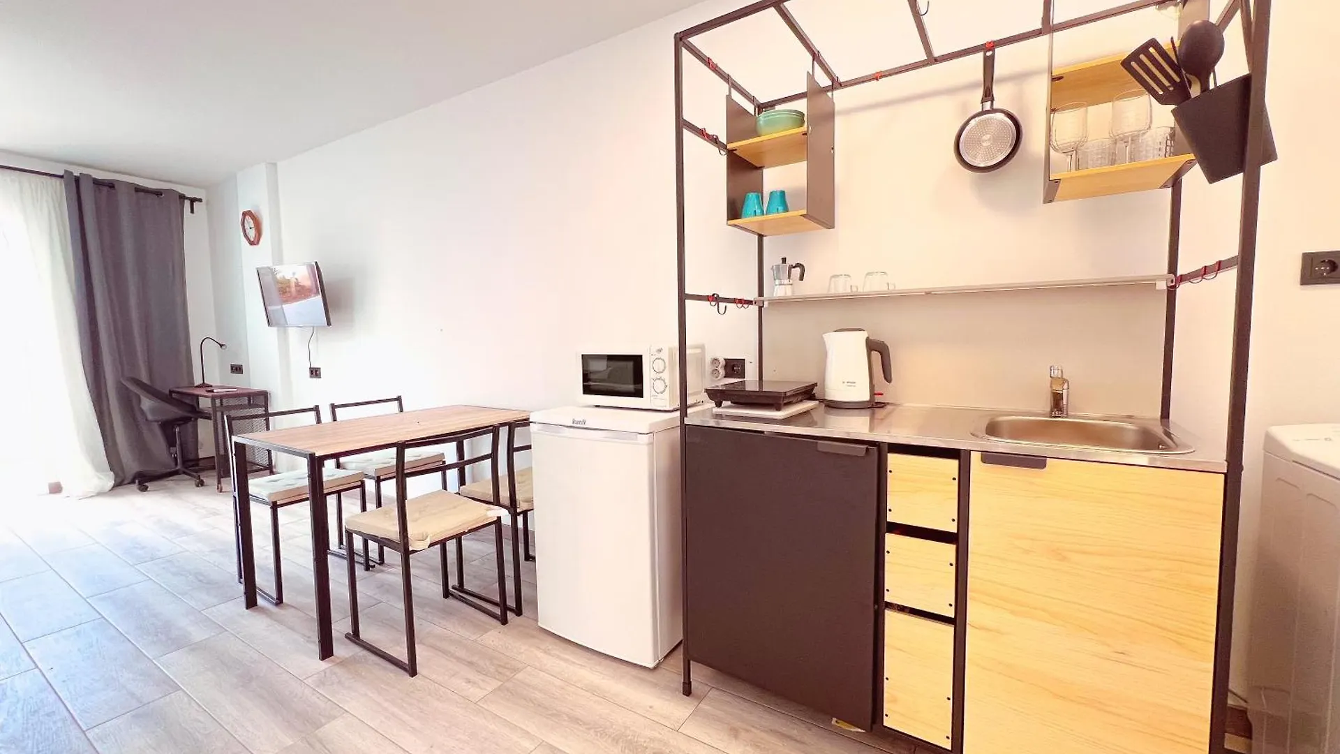 Modern And Funcional Studio Loft In Parque Cattleya, La112 Arona  Apartment